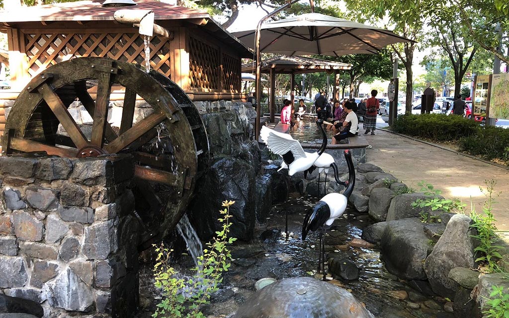 Yuseong Hot Springs